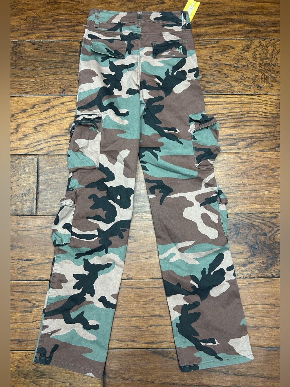 VIP Camouflage Cargo Pants in Green and Brown - Picture 8 of 9